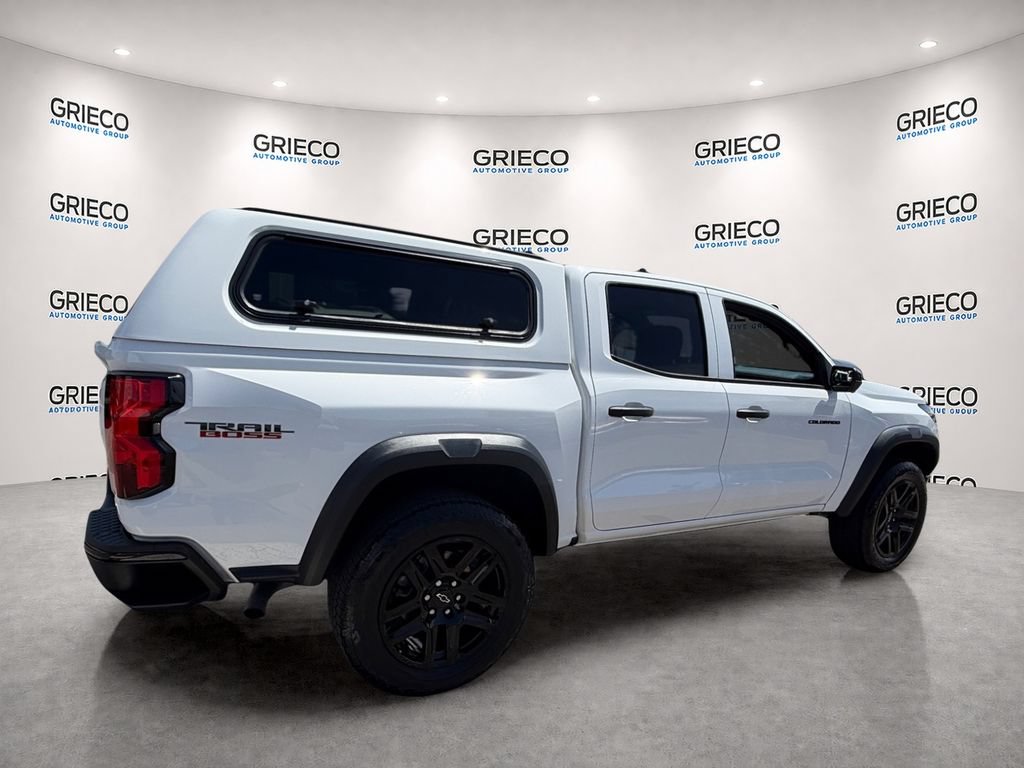 Used 2024 Chevrolet Colorado Trail Boss w/ Technology Package AWD/4WD image 7