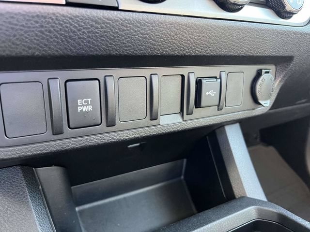 Used 2022 Toyota Tacoma SR w/ SR Convenience Package RWD image 30