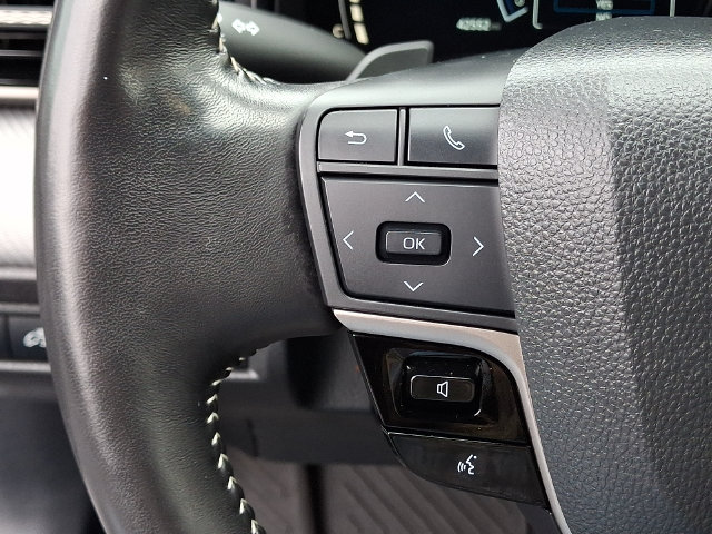 Used 2025 Toyota Camry SE w/ Convenience Package FWD image 22