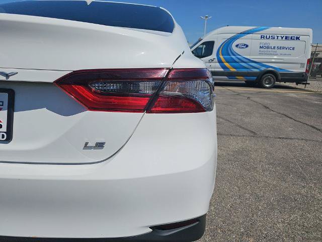Used 2023 Toyota Camry LE w/ Convenience Package FWD image 32