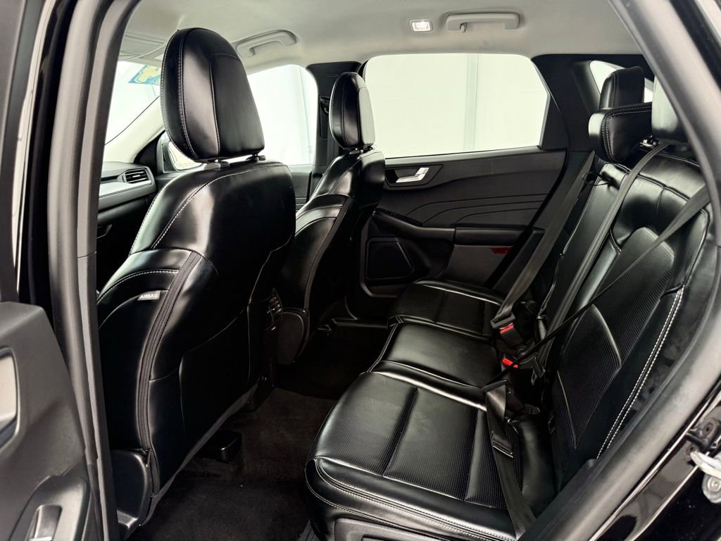 Certified 2024 Ford Escape Platinum image 14