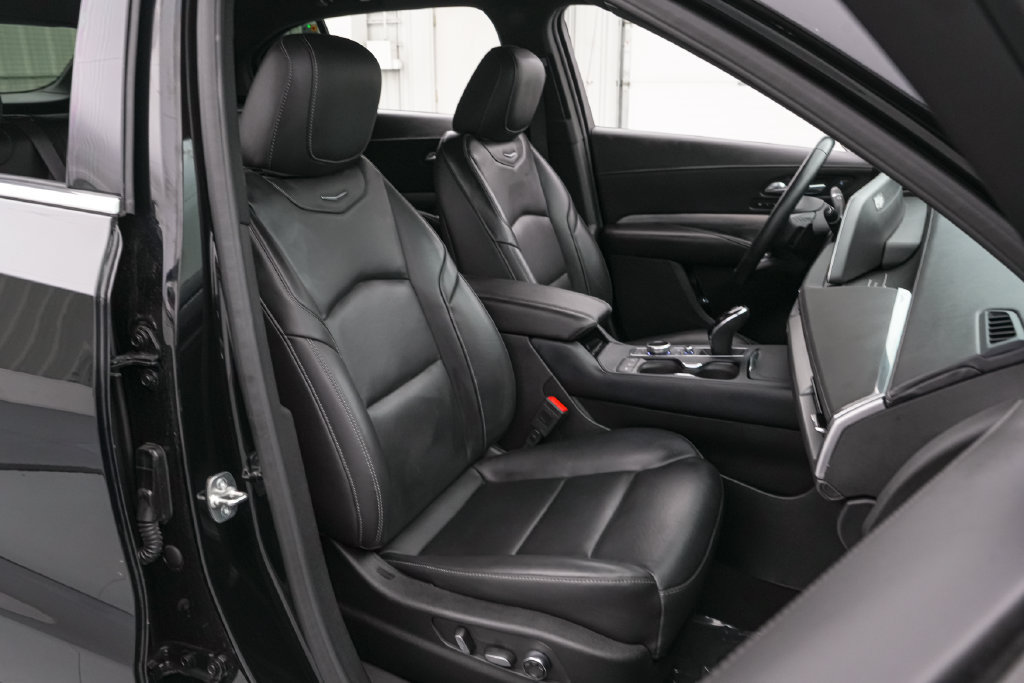 Used 2025 Cadillac XT4 Premium Luxury FWD image 20