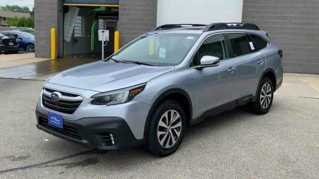 Used 2022 Subaru Outback Premium AWD/4WD image 5