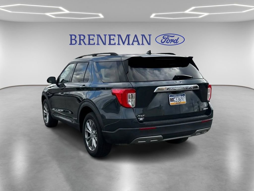 Certified 2022 Ford Explorer XLT w/ Equipment Group 202A image 3