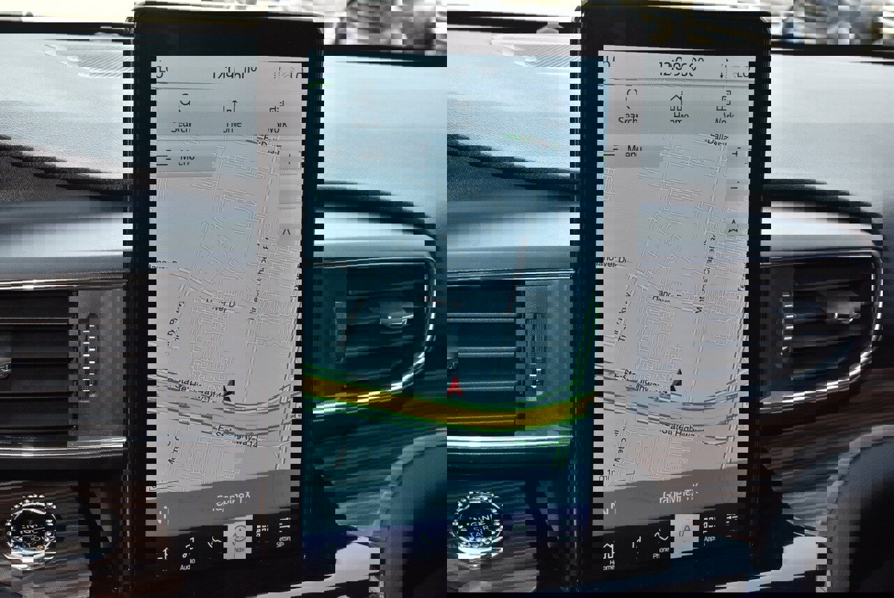 Certified 2022 Ford Explorer Limited w/ Limited Technology Package image 29