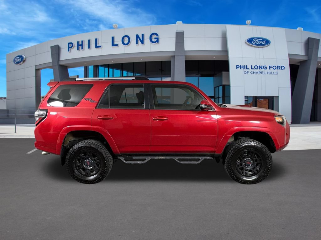 Used 2017 Toyota 4Runner TRD Off-Road Premium AWD/4WD image 6