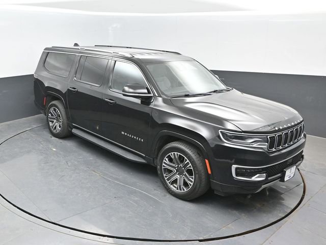 Used 2024 Jeep Wagoneer L Series II w/ Flexible Seating Group AWD/4WD image 16