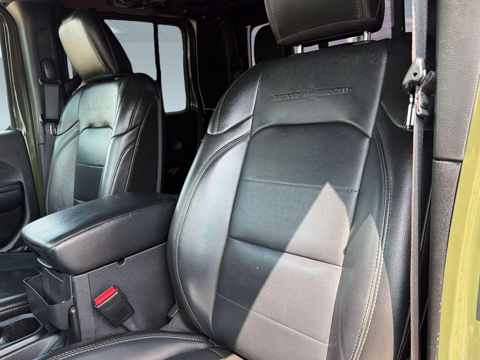 Used 2021 Jeep Gladiator Sport AWD/4WD image 23