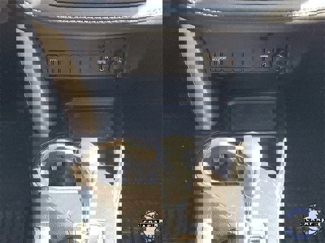 Used 2017 Toyota RAV4 XLE image 17