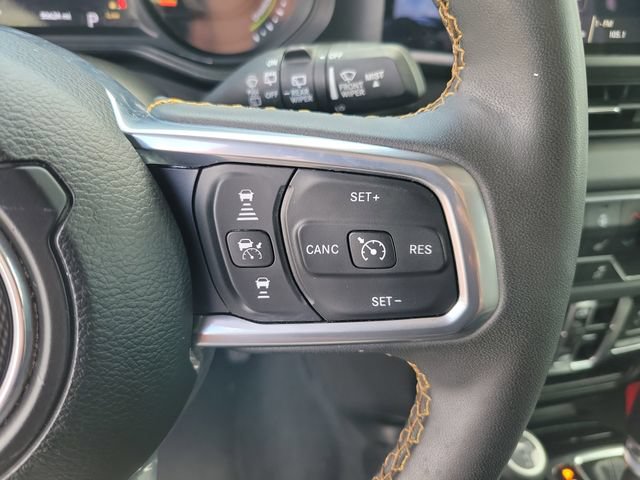 Used 2024 Jeep Wrangler Unlimited Sahara AWD/4WD image 24