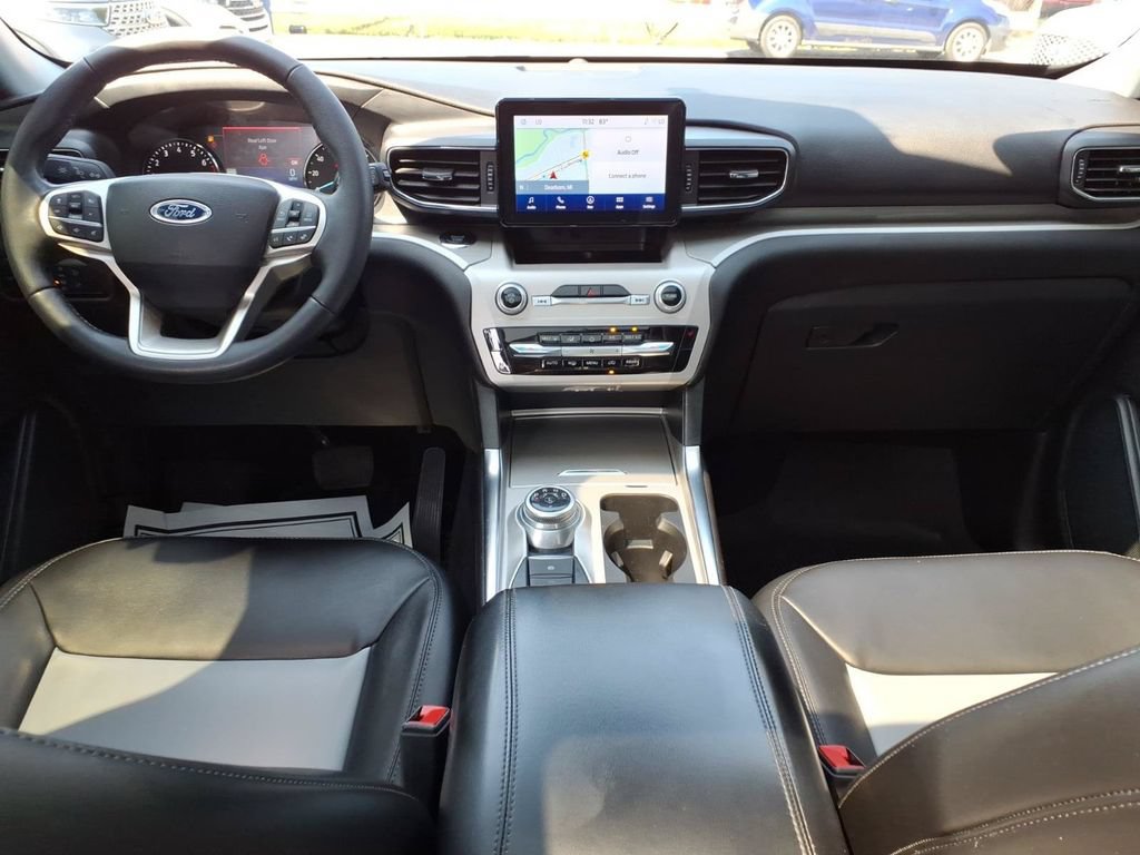 Certified 2024 Ford Explorer XLT w/ Equipment Group 202A AWD/4WD image 15