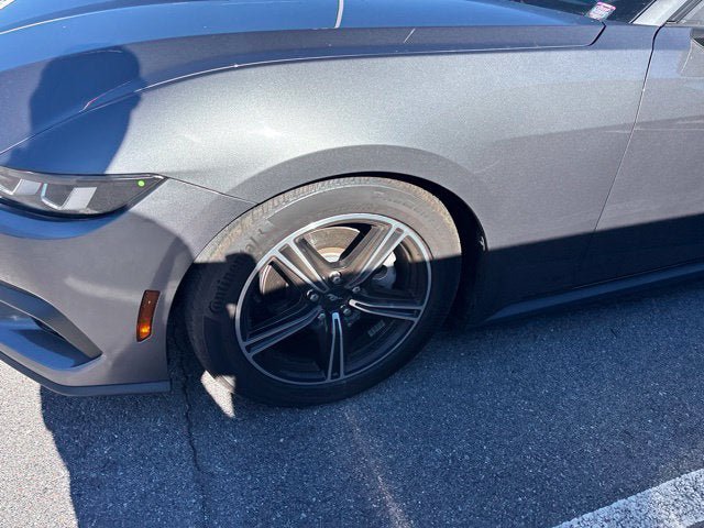 Certified 2024 Ford Mustang Coupe RWD image 4