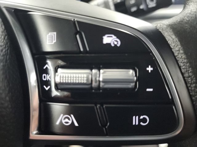 Used 2024 Kia Seltos LX AWD/4WD image 29