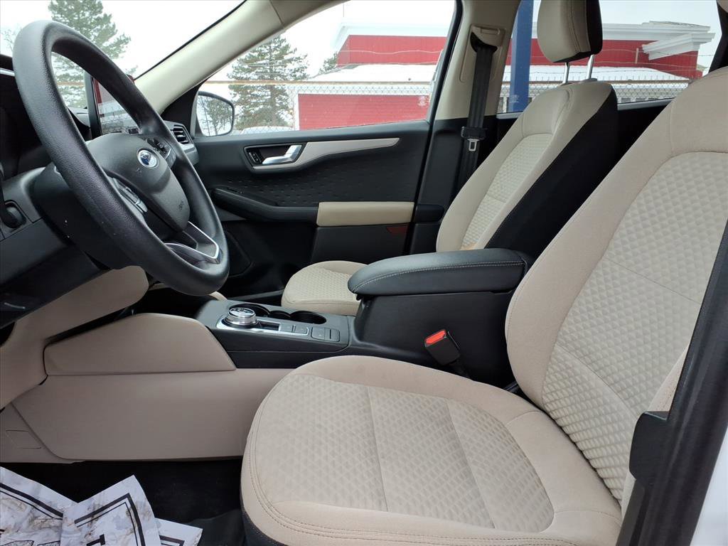 Certified 2020 Ford Escape SE image 12