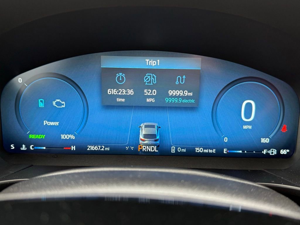 Certified 2024 Ford Escape SE w/ PHEV Premium Package image 17