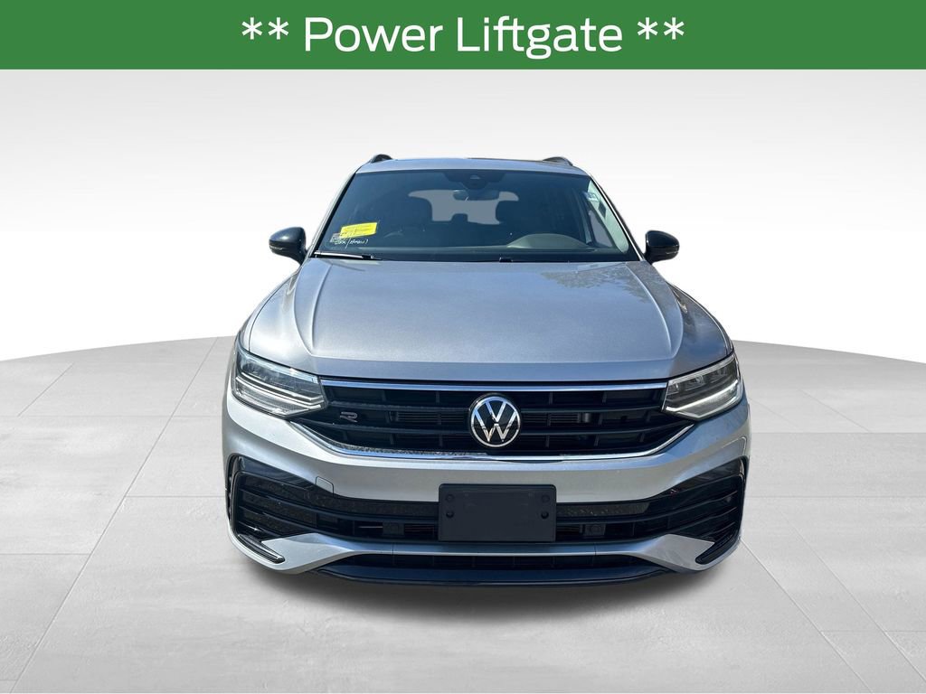 Used 2024 Volkswagen Tiguan SE R-Line AWD/4WD image 11