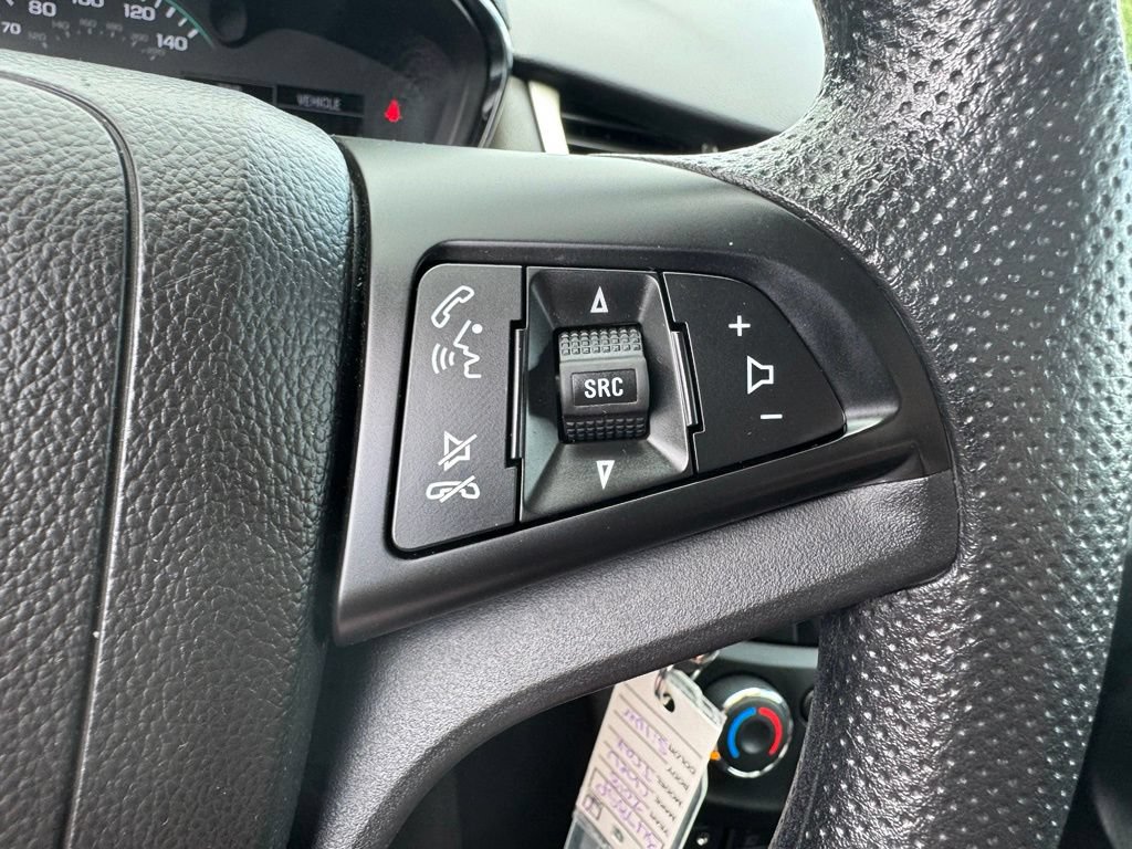 Used 2018 Chevrolet Trax LS AWD/4WD image 33