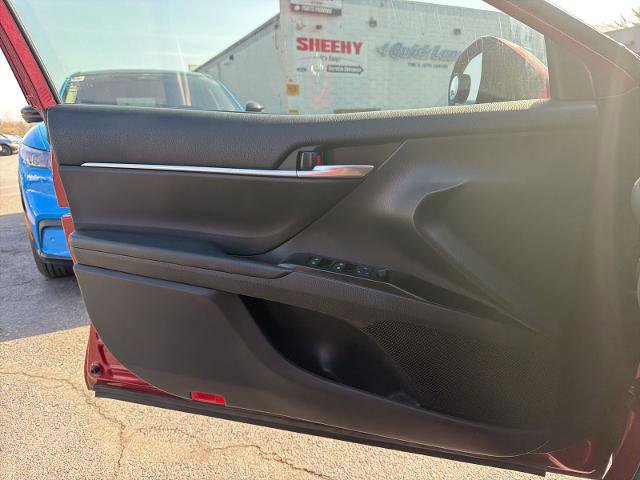 Used 2020 Toyota Camry LE FWD image 21