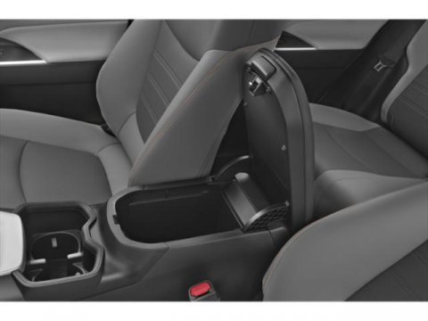 Used 2025 Toyota RAV4 XLE AWD/4WD image 17