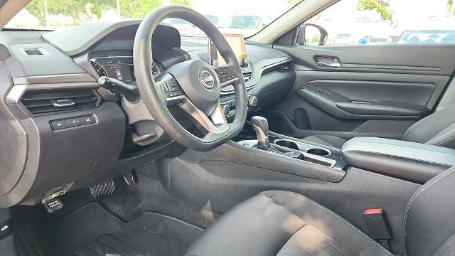 Used 2024 Nissan Altima 2.5 SV FWD image 9