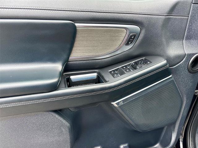 Certified 2025 Ford Expedition Platinum AWD/4WD image 19