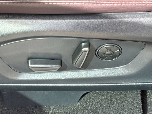 Certified 2025 Ford Explorer Platinum RWD image 24