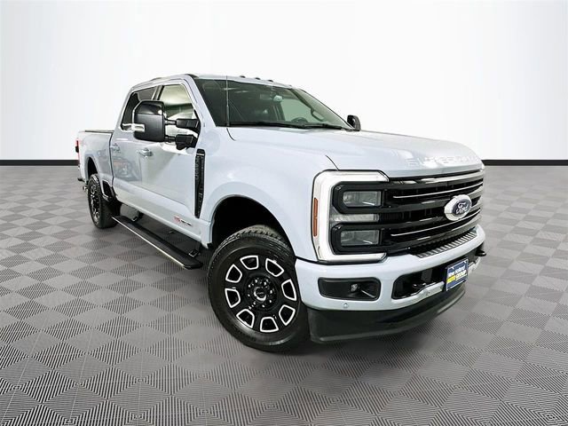Certified 2025 Ford F250 Platinum video 2