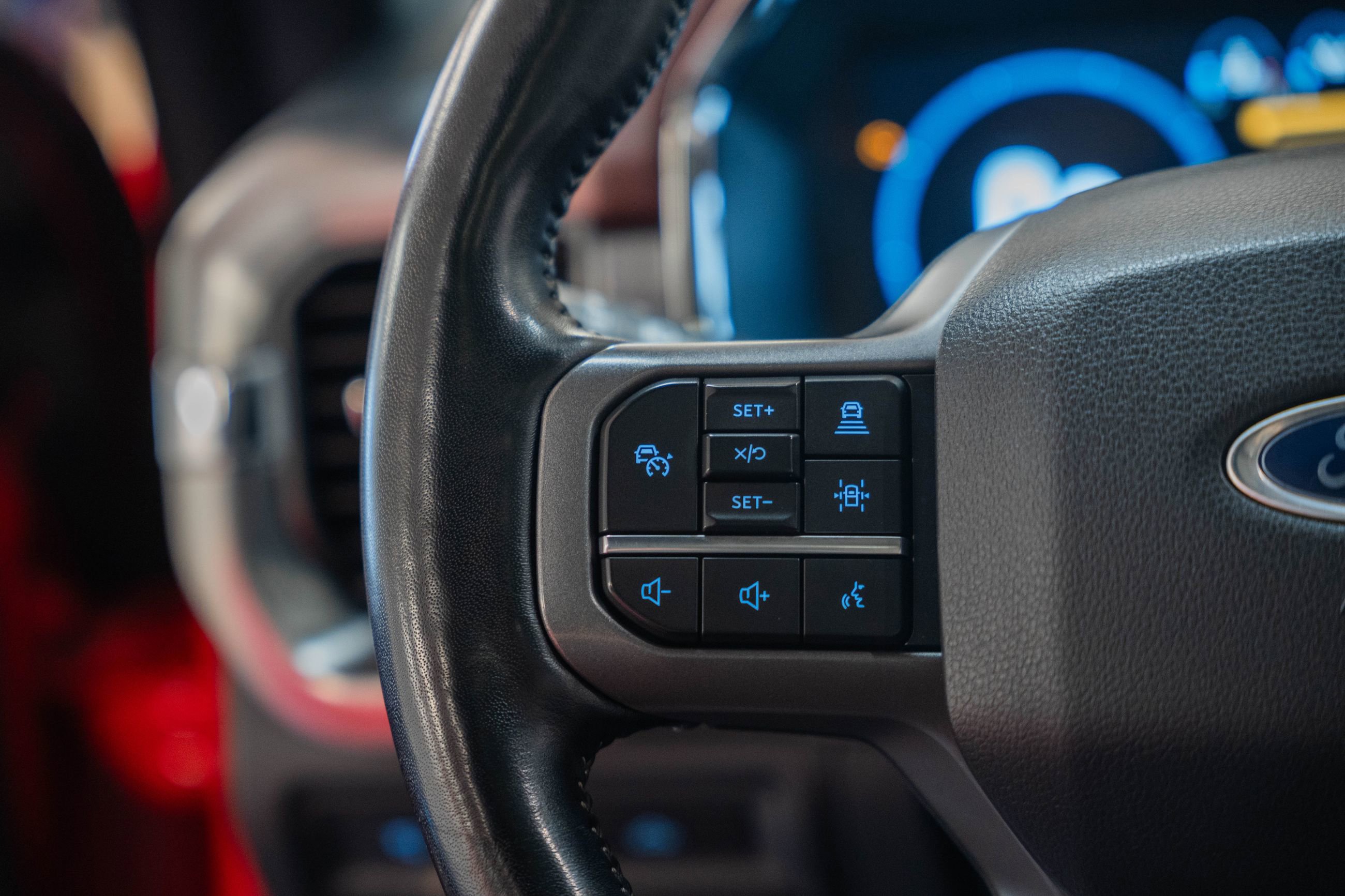 Certified 2022 Ford F150 Lariat w/ Equipment Group 502A High image 36