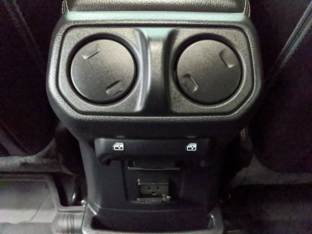 Used 2023 Jeep Wrangler Unlimited Sahara image 20