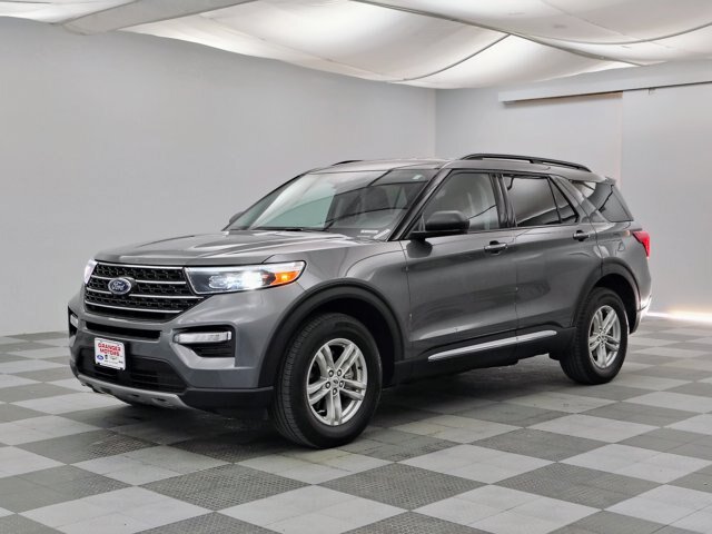 Certified 2024 Ford Explorer XLT w/ Equipment Group 202A AWD/4WD image 6