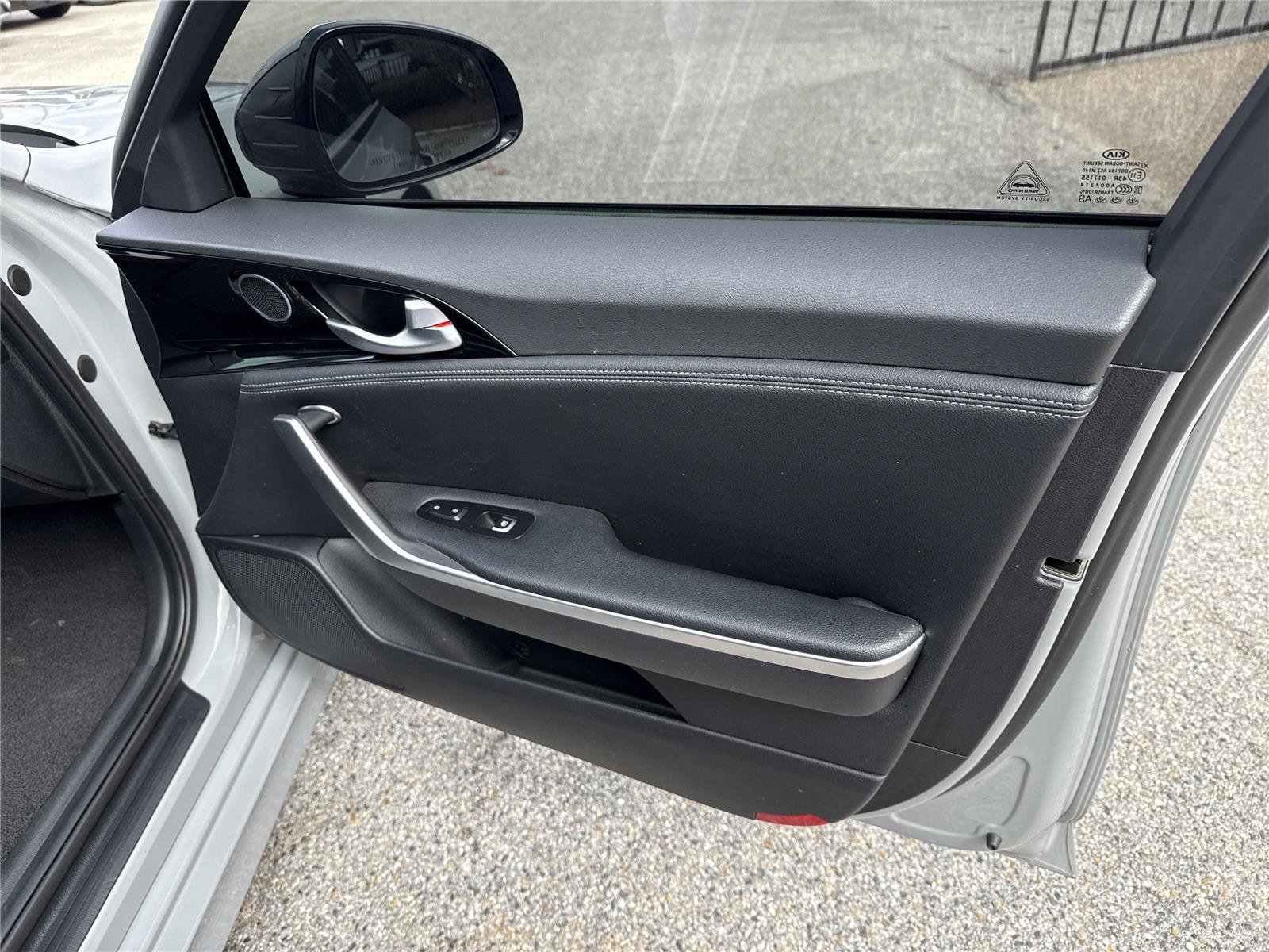 Used 2021 Kia Stinger GT-Line image 21