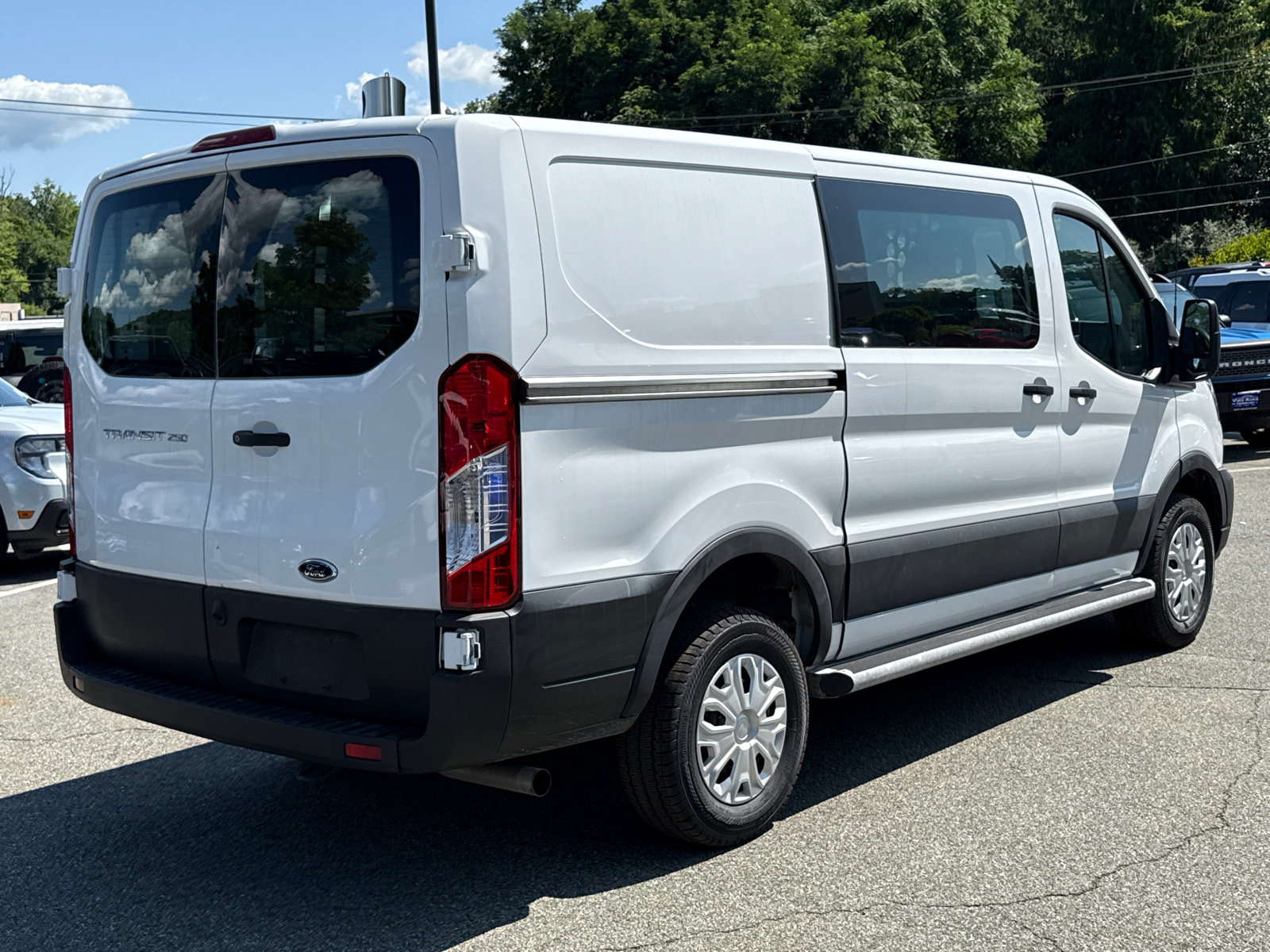 Certified 2025 Ford Transit 250 Low Roof w/ Exterior Upgrade Package RWD image 4