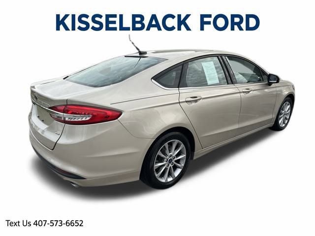Certified 2017 Ford Fusion SE image 5