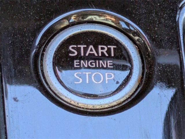 Used 2023 Nissan Kicks SR image 26