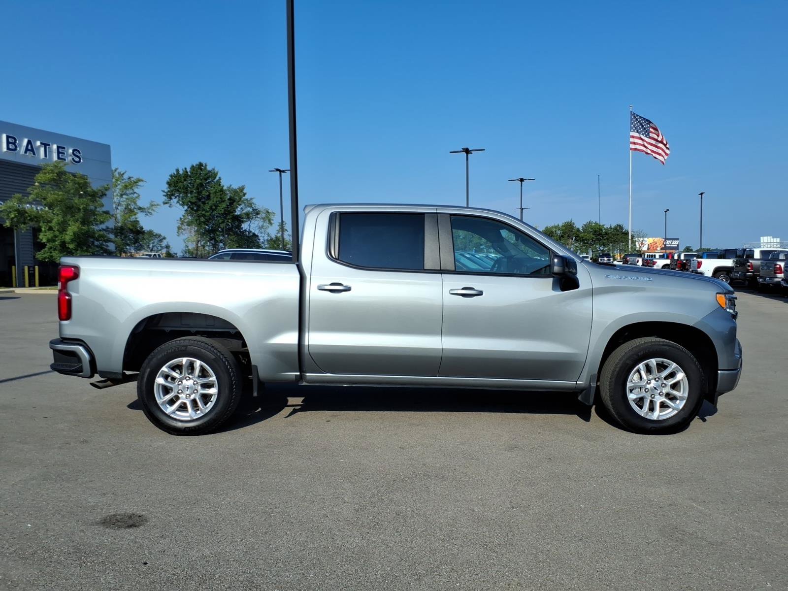 Used 2026 Chevrolet Silverado 1500 RST RWD image 2