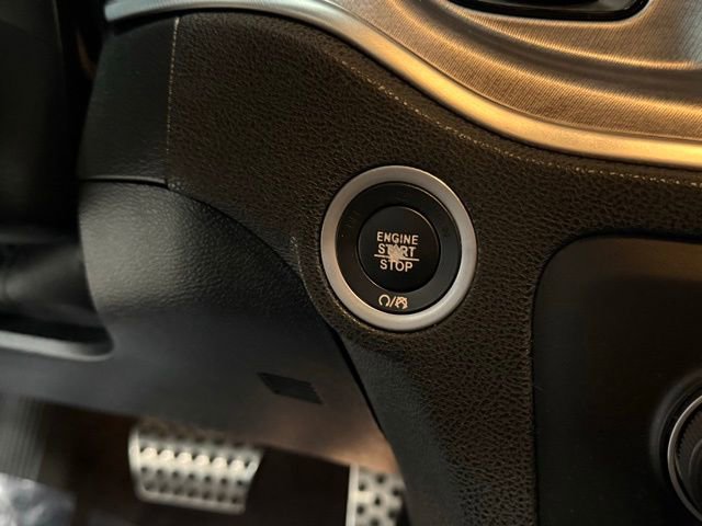 Used 2018 Dodge Charger R/T image 17
