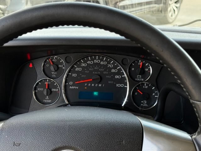 Used 2019 GMC Savana 3500 w/ Driver Convenience Package RWD image 5