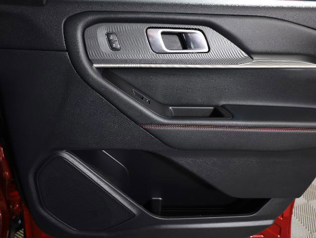 Certified 2025 Ford Explorer ST-Line w/ Premium Package AWD/4WD image 28