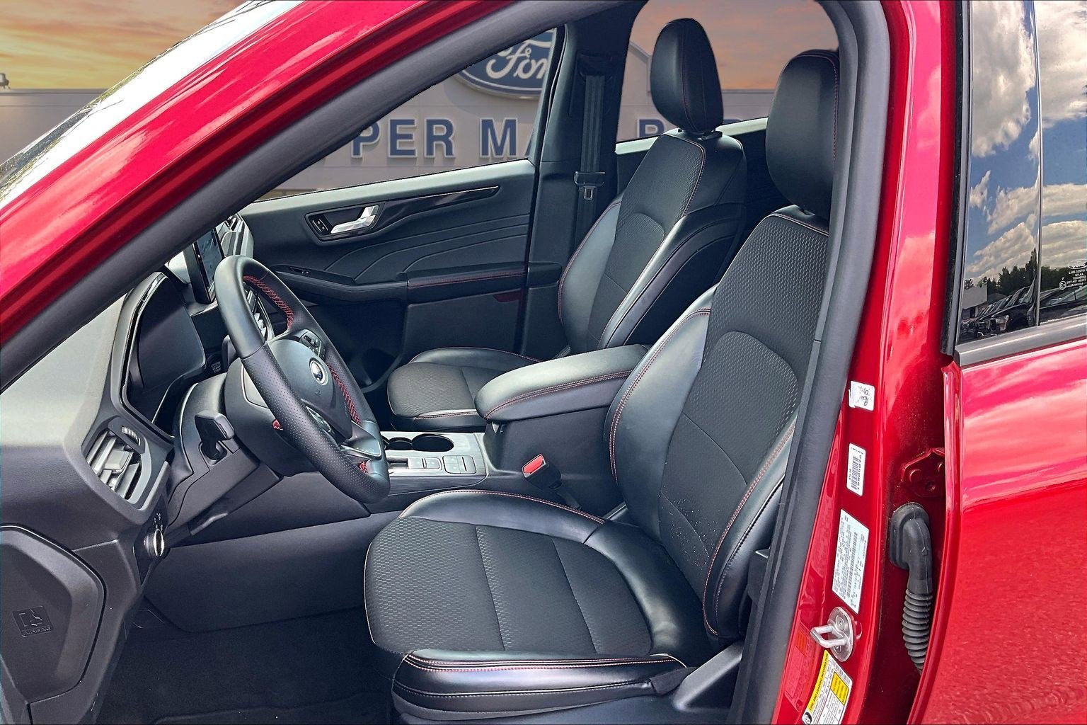 Certified 2025 Ford Escape ST-Line FWD image 25