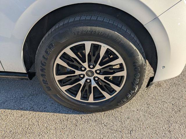 Certified 2025 Ford Expedition Max Platinum AWD/4WD image 11