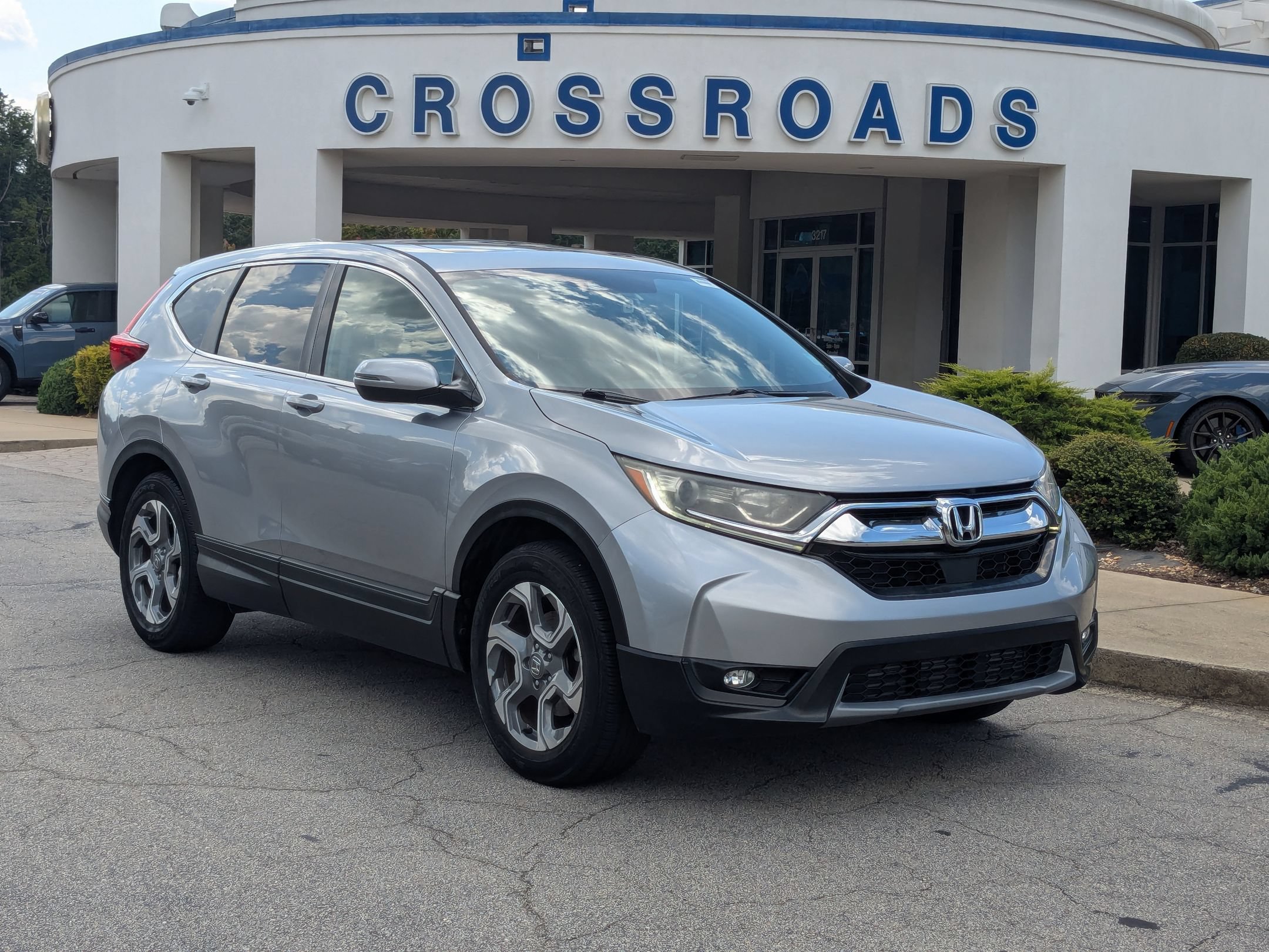Used 2017 Honda CR-V EX-L image 1
