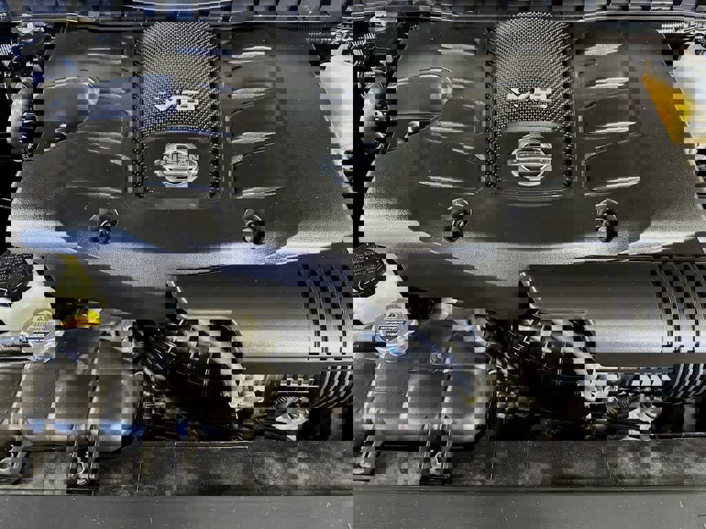 Used 2022 Nissan Armada Platinum image 12