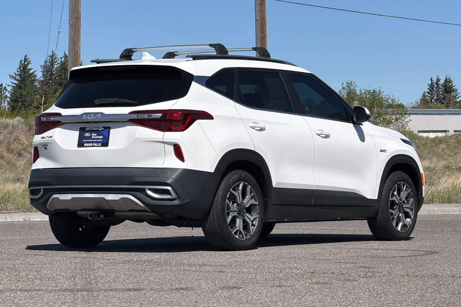 Used 2022 Kia Seltos EX AWD/4WD image 2