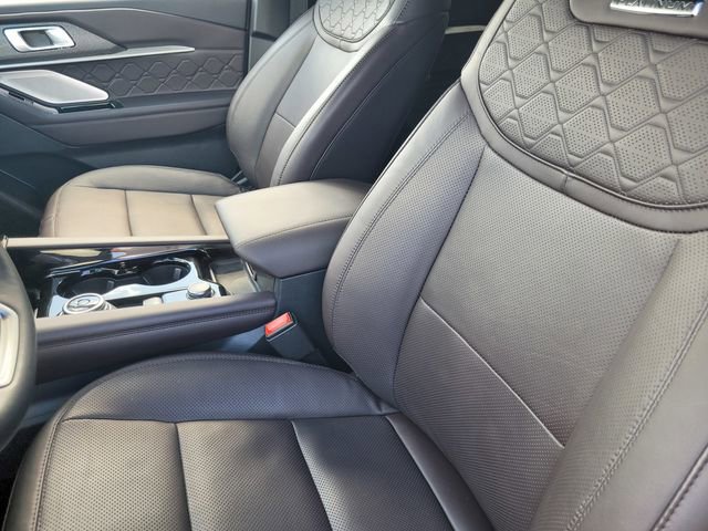 Certified 2025 Ford Explorer Platinum w/ LUX Leather Package image 11