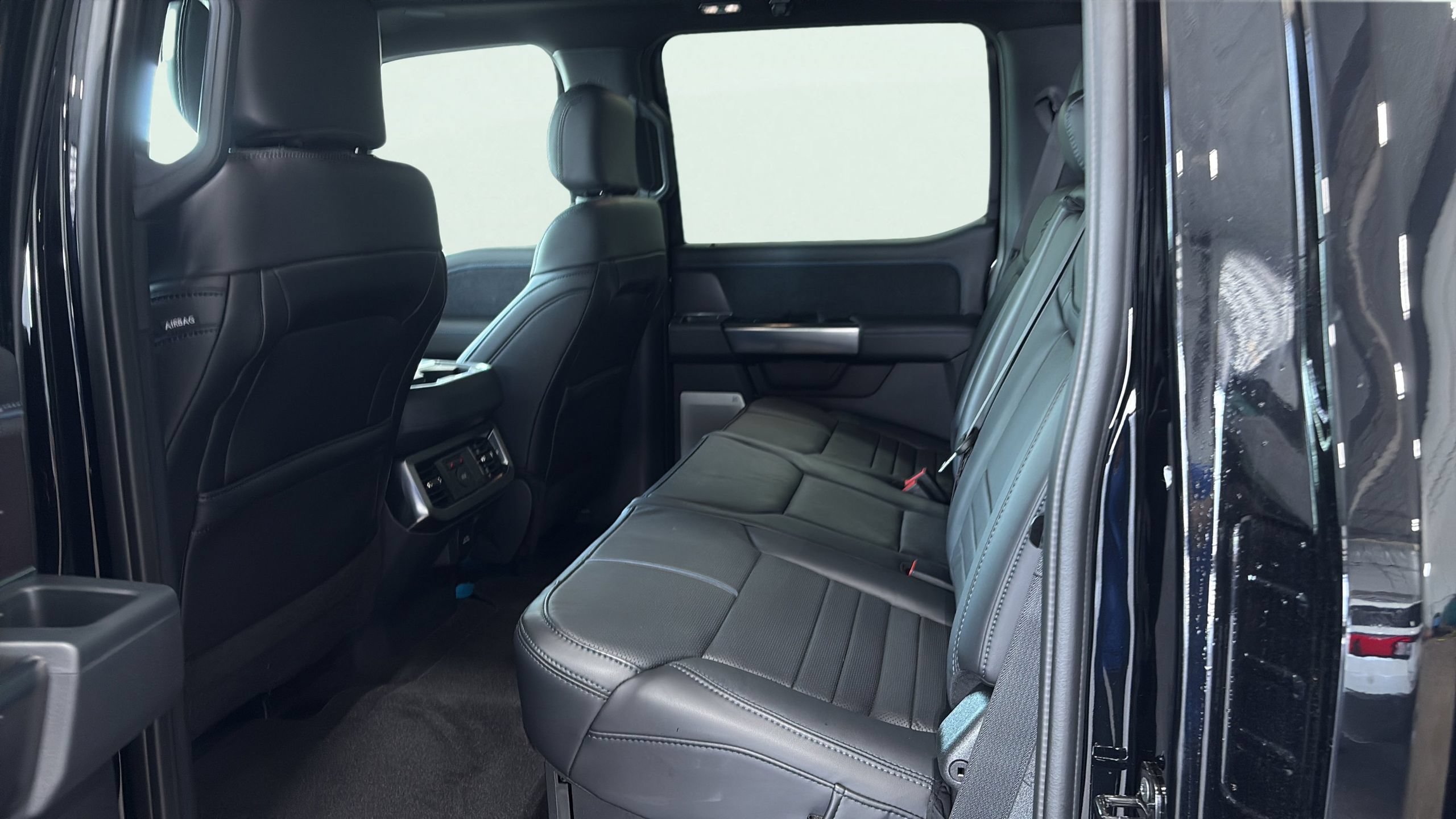 Certified 2026 Ford F250 Platinum AWD/4WD image 13