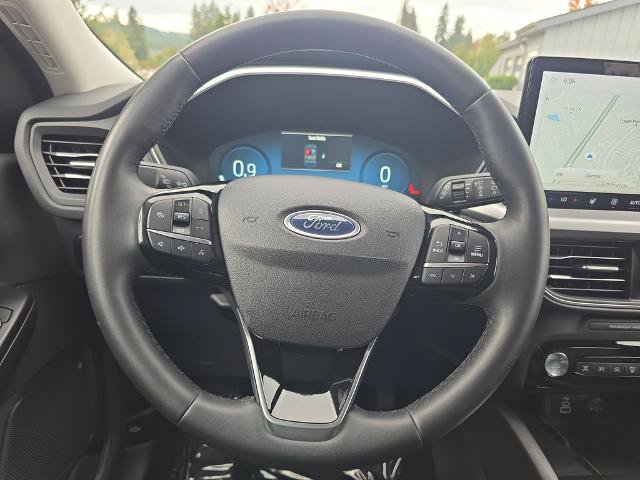 Certified 2024 Ford Escape Platinum AWD/4WD image 21