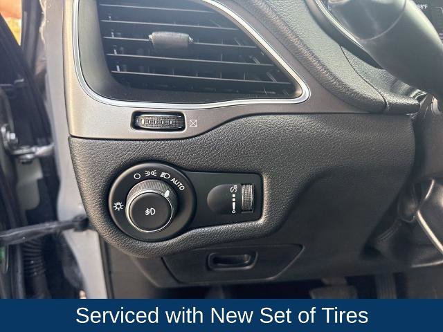 Used 2019 Jeep Cherokee Latitude w/ Popular Appearance Group image 13