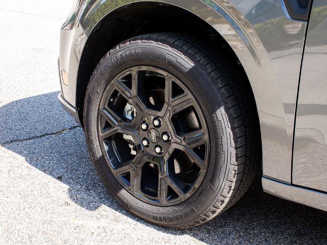 Certified 2025 Ford Maverick Lobo AWD/4WD image 5