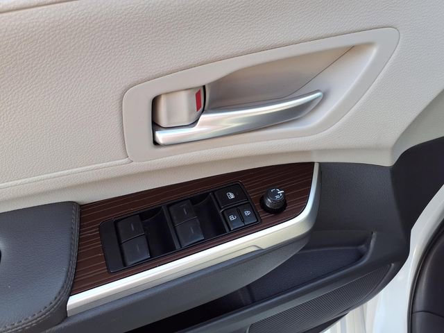 Used 2023 Toyota Sienna XLE w/ XLE Plus Package image 15