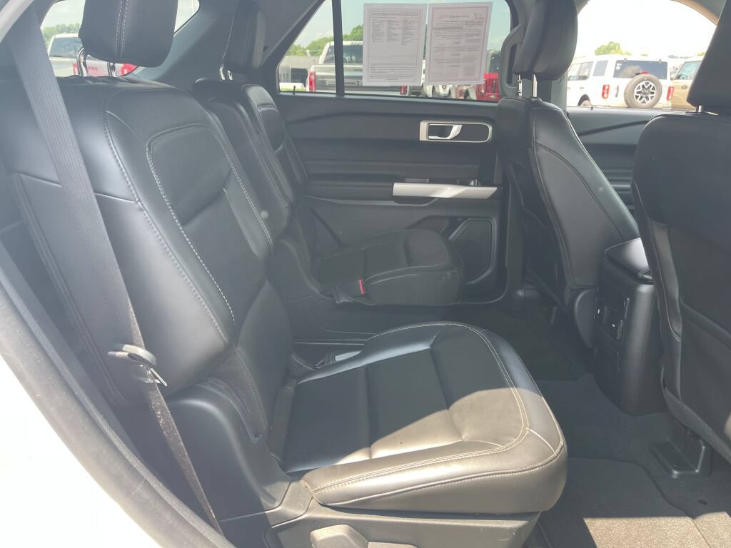 Certified 2023 Ford Explorer XLT w/ Equipment Group 202A AWD/4WD image 32